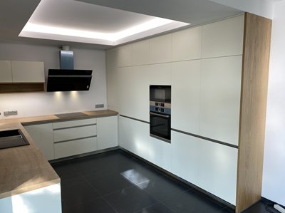 Kuchyně lak polomat