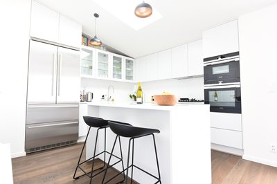 Kuchyně lak mat, pracovní deska Technistone