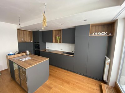 Kuchyně lamino hluboký mat/lamino dřevodekor