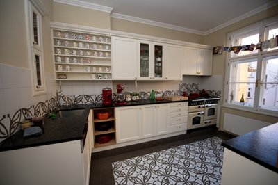 Kuchyně, rámeček lak polomat